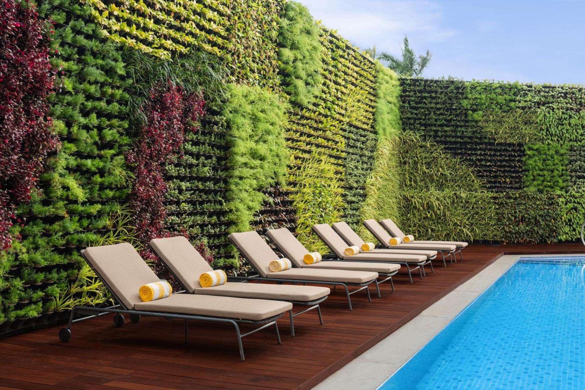 Courtyard By Marriott Goa Colva Hotel Exterior foto