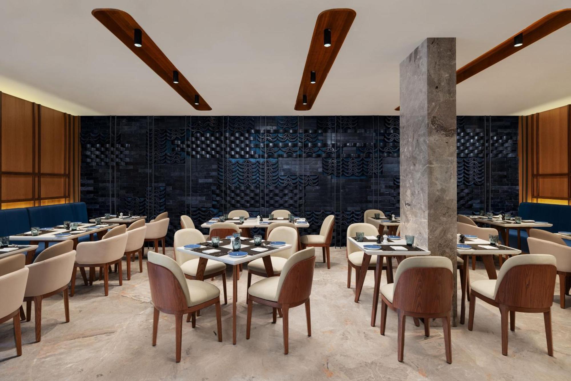 Courtyard By Marriott Goa Colva Hotel Exterior foto